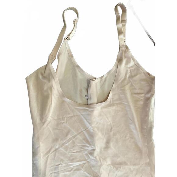 Assets Spanx Light Beige Women's Shapewear Bodysuit with Adjustable Straps - Picture 3 of 13